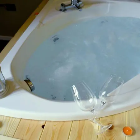 Wineexperience- Wine&jacuzzi Apartment *