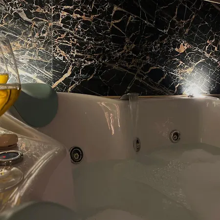 Apartment Wineexperience- Wine&jacuzzi