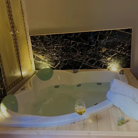 Wineexperience- Wine&jacuzzi *